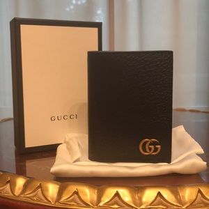 NWOT Gucci card case wallet